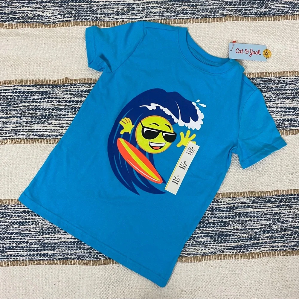 Cat & Jack Graphic T-shirt Boys Size SM 6/7 Surfing Sun Blue Short Sleeve